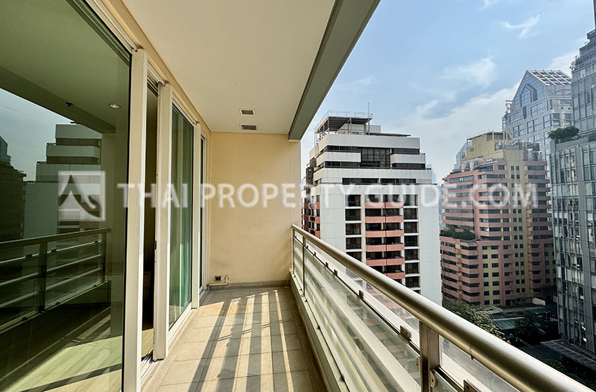 Condominium in Sathorn : The Royal Saladaeng 